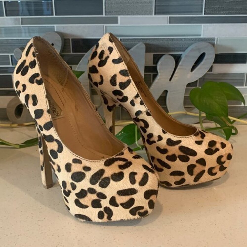 Steve Madden Deja Vu Leopard Print Pony Hair Pumps